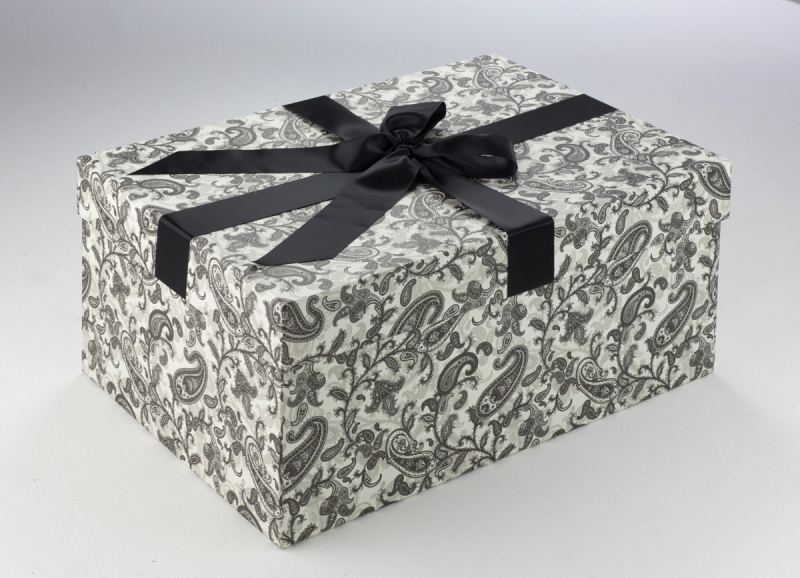 Paisley Black & White | Brautkleidbox