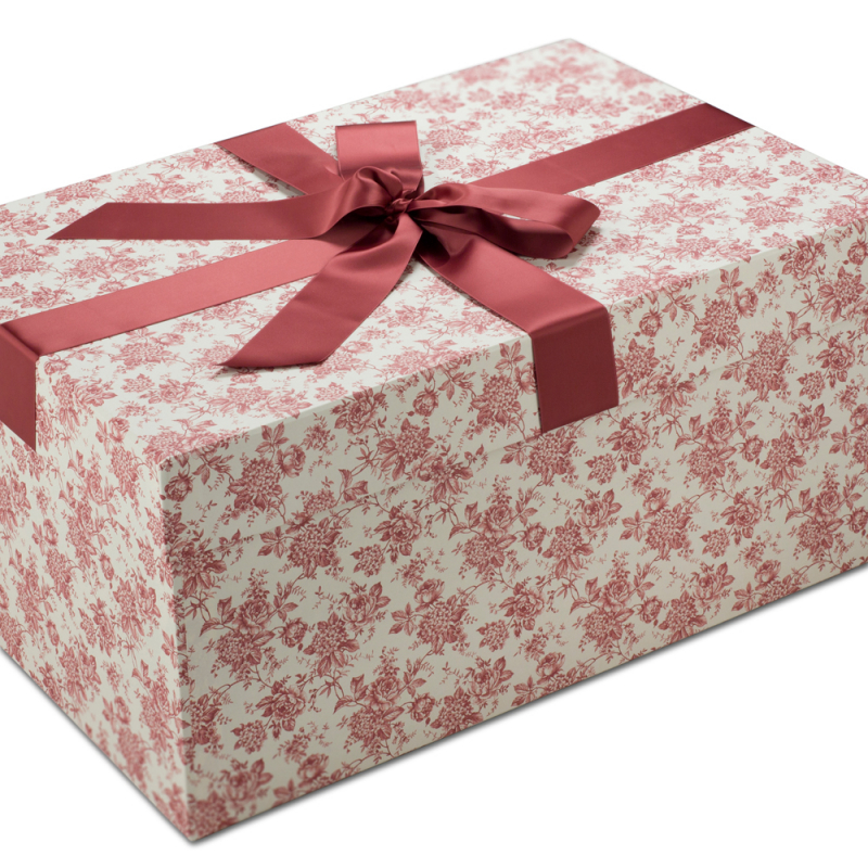 Die Brautkleidbox Red Vintage Flowers ist geeignet für eine langfristige Aufbewahrung von Brautkleidern und anderen Textilien.